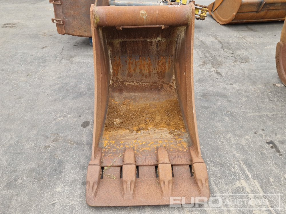 32" Digging Bucket, Hyundai R170W - Cazo: foto 5 32" Digging Bucket, Hyundai R170W - Cazo: foto 5