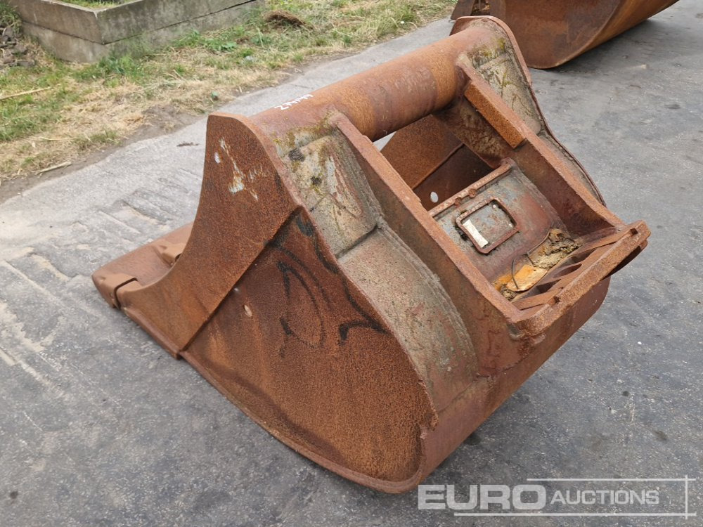 32" Digging Bucket, Hyundai R170W - Cazo: foto 2 32" Digging Bucket, Hyundai R170W - Cazo: foto 2
