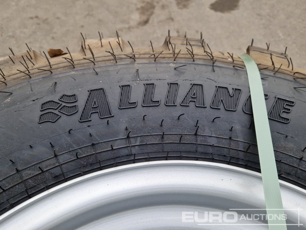 Neumático 405/70R20 Tyres with Rims: foto 6