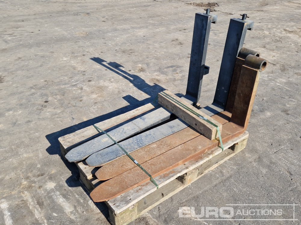 Pallet of Forks to suit Forklift (2 of) Forks to suit Telehandler (2 of) - Equipo de manutención: foto 1 Pallet of Forks to suit Forklift (2 of) Forks to suit Telehandler (2 of) - Equipo de manutención: foto 1