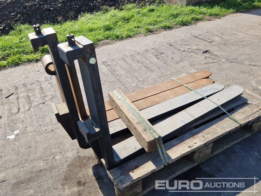 Pallet of Forks to suit Forklift (2 of) Forks to suit Telehandler (2 of) - Equipo de manutención: foto 3 Pallet of Forks to suit Forklift (2 of) Forks to suit Telehandler (2 of) - Equipo de manutención: foto 3
