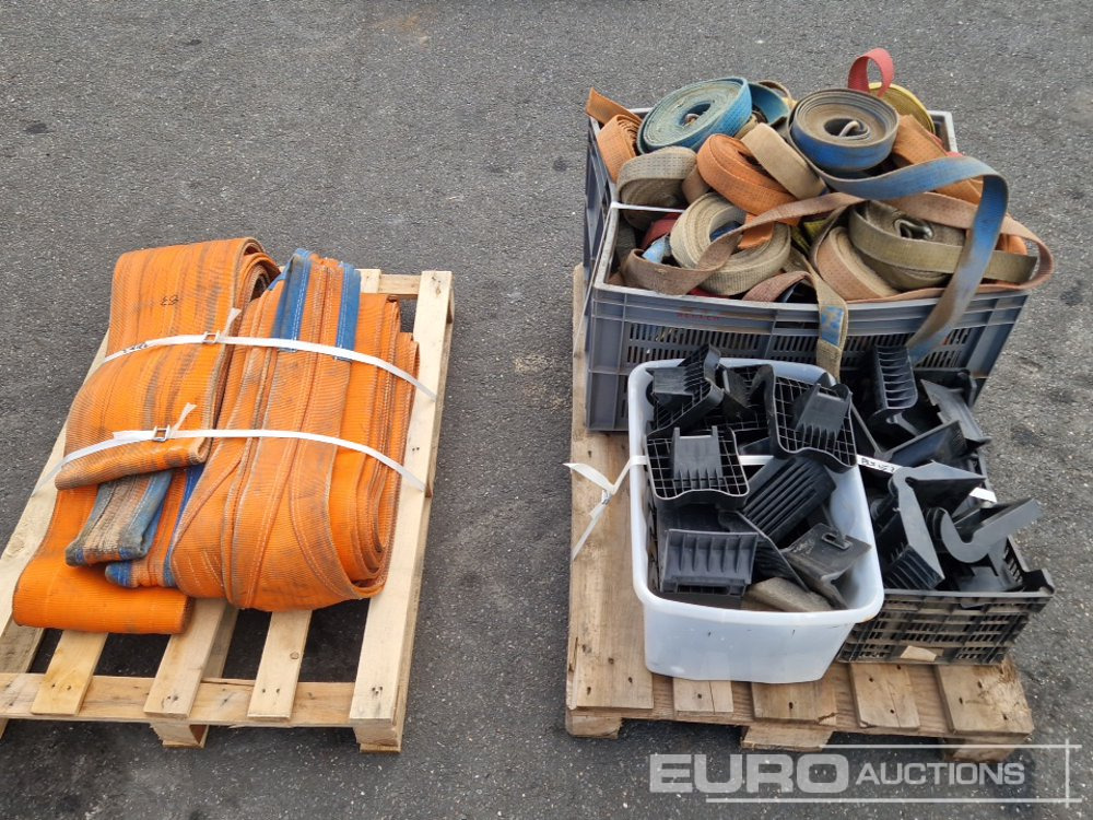 Pallet of Ratchet Straps, Heavy Duty Lifting Slings - Equipo de manutención: foto 1 Pallet of Ratchet Straps, Heavy Duty Lifting Slings - Equipo de manutención: foto 1