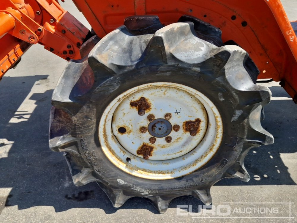 Mini tractor Kubota B40: foto 11