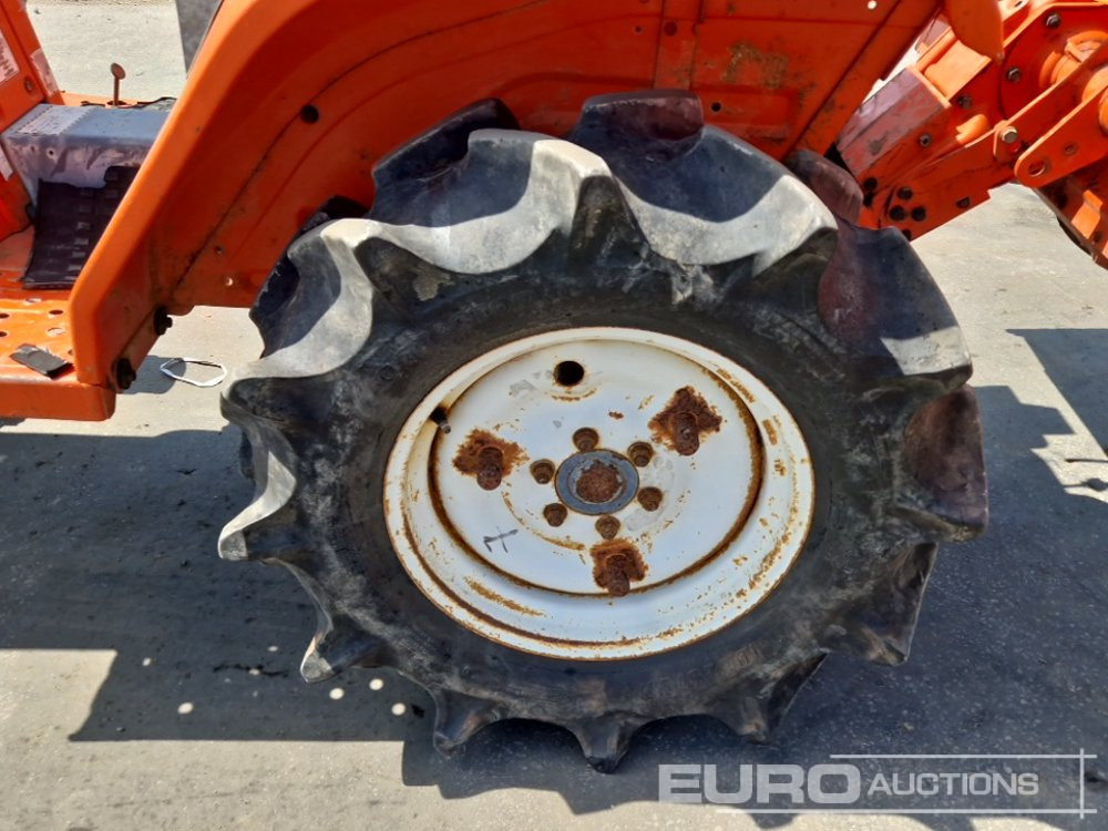 Mini tractor Kubota B40: foto 10