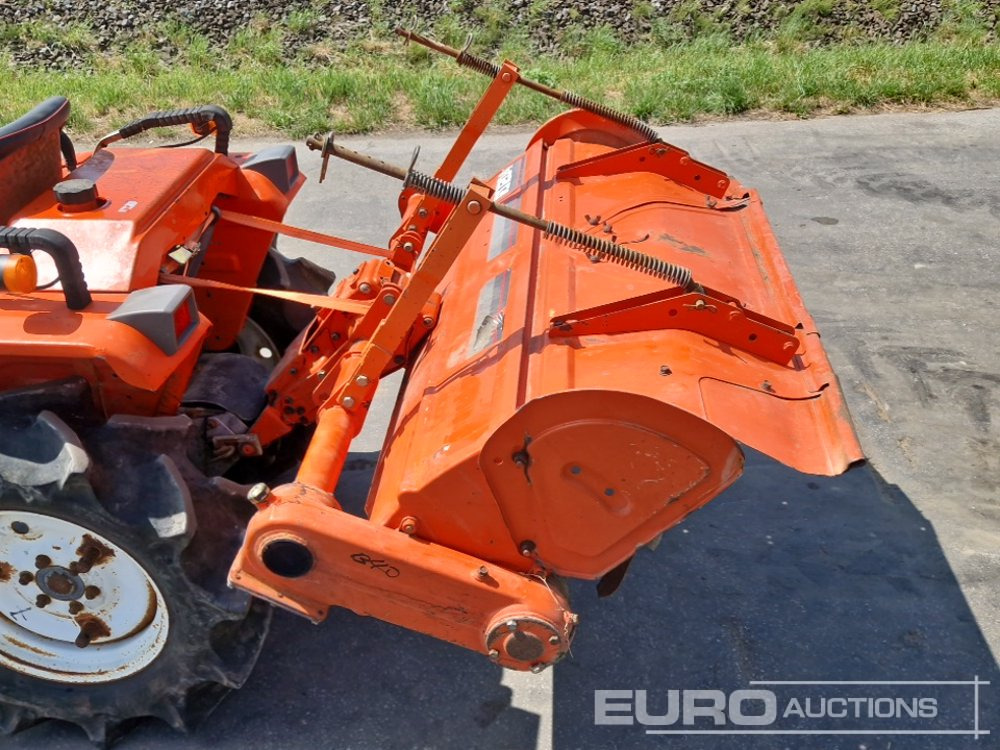 Mini tractor Kubota B40: foto 14