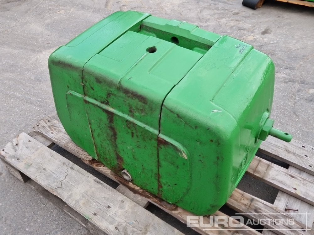2025 John Deere 900 kg Cast Iron Block Weight. Can be Mounted on the Front Weight Carrier, Front Hitch or Rear Hitch - Maquinaria agrícola: foto 1 2025 John Deere 900 kg Cast Iron Block Weight. Can be Mounted on the Front Weight Carrier, Front Hitch or Rear Hitch - Maquinaria agrícola: foto 1