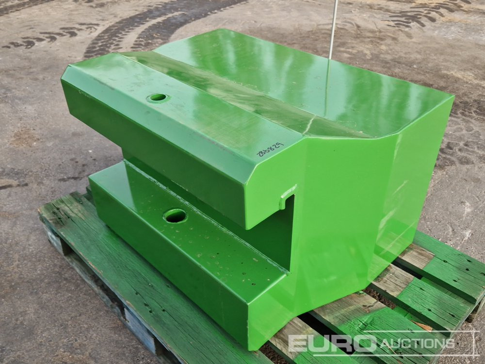 Unused 2025 John Deere 600kg Front Weights to suit John Deere Tractors, Metal Case with Towing Eye (Green) - Maquinaria agrícola: foto 1 Unused 2025 John Deere 600kg Front Weights to suit John Deere Tractors, Metal Case with Towing Eye (Green) - Maquinaria agrícola: foto 1