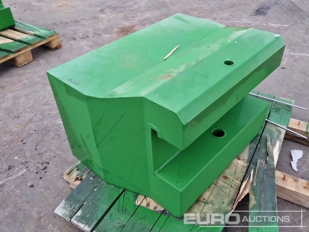 Unused 2025 John Deere 600kg Front Weights to suit John Deere Tractors, Metal Case with Towing Eye (Green) - Maquinaria agrícola: foto 2 Unused 2025 John Deere 600kg Front Weights to suit John Deere Tractors, Metal Case with Towing Eye (Green) - Maquinaria agrícola: foto 2