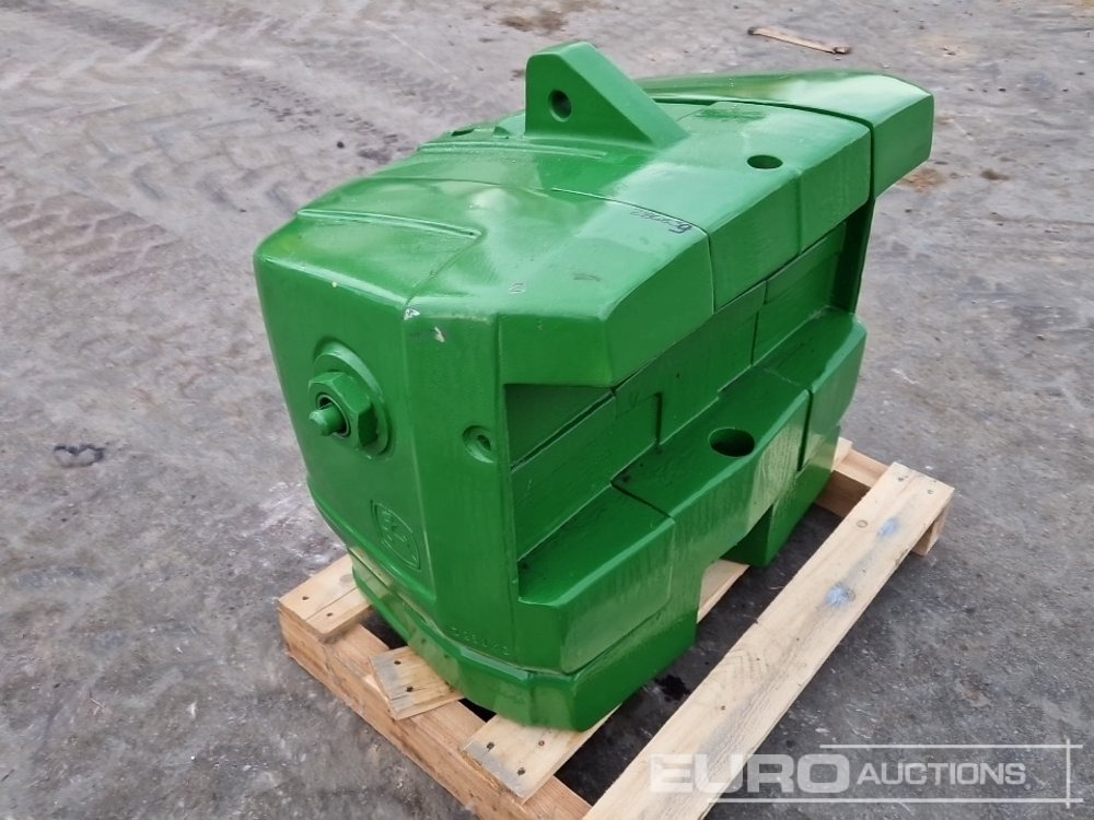 Unused 2025 John Deere 900kg Front Weights to suit John Deere Tractors, Metal Case with Towing Eye (Green) - Maquinaria agrícola: foto 2 Unused 2025 John Deere 900kg Front Weights to suit John Deere Tractors, Metal Case with Towing Eye (Green) - Maquinaria agrícola: foto 2