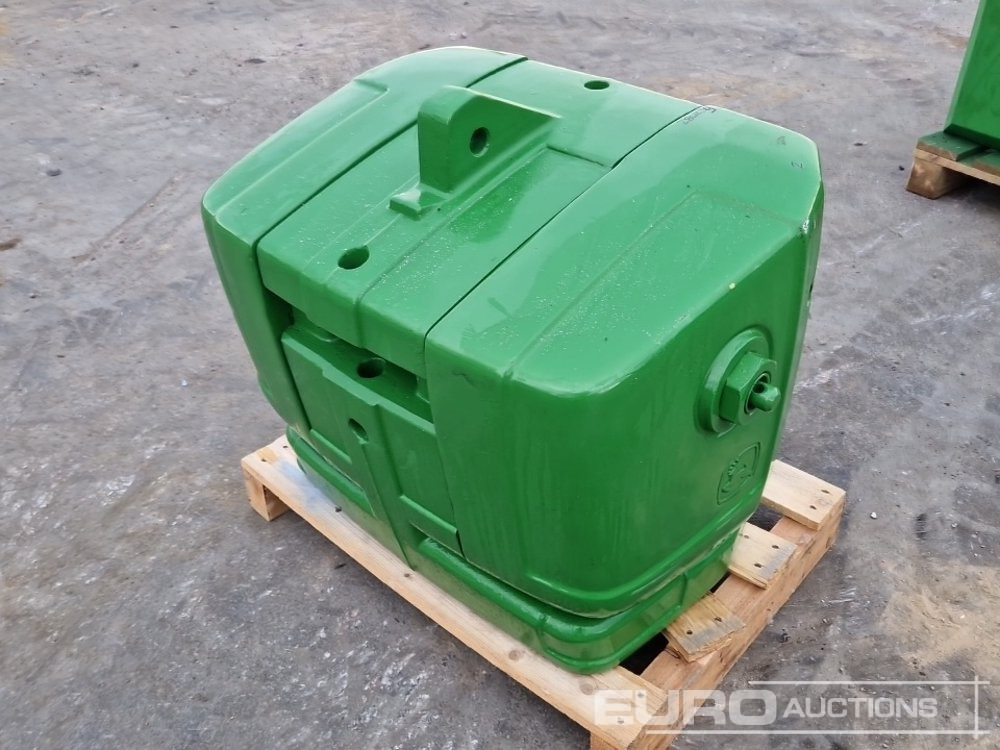 Unused 2025 John Deere 900kg Front Weights to suit John Deere Tractors, Metal Case with Towing Eye (Green) - Maquinaria agrícola: foto 1 Unused 2025 John Deere 900kg Front Weights to suit John Deere Tractors, Metal Case with Towing Eye (Green) - Maquinaria agrícola: foto 1