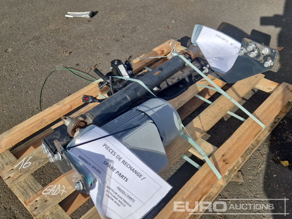 Electric Motor, Trailer Axle with Hitch + Tow Bar - Piezas de recambio: foto 2 Electric Motor, Trailer Axle with Hitch + Tow Bar - Piezas de recambio: foto 2