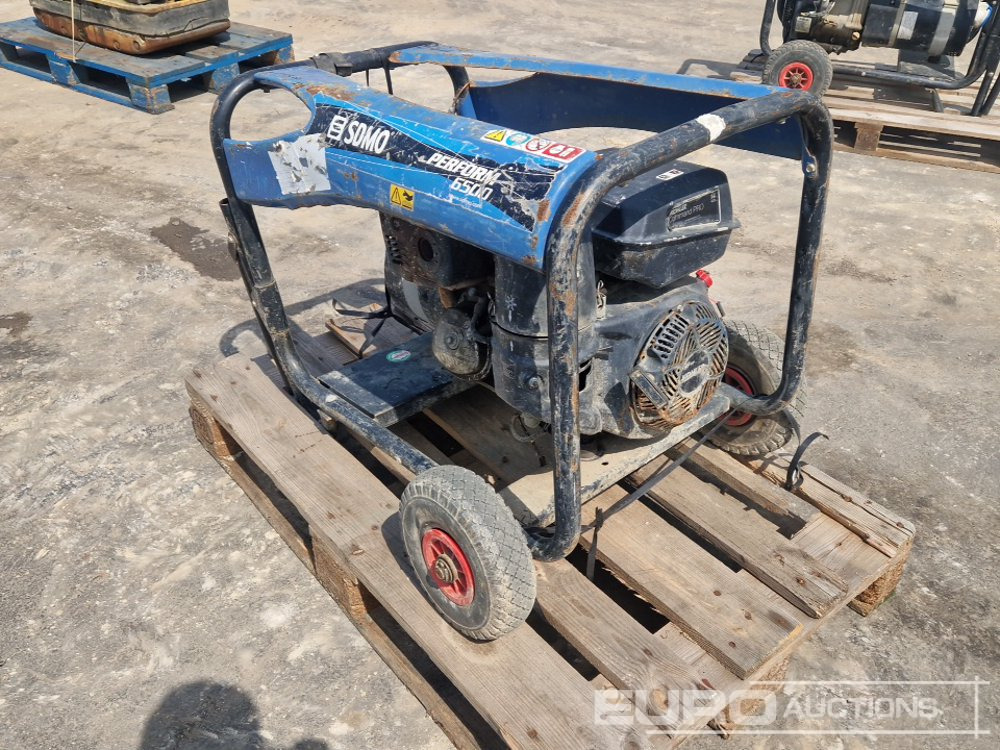 SDMO PERFORM 6500 - Generador industriale: foto 2 SDMO PERFORM 6500 - Generador industriale: foto 2