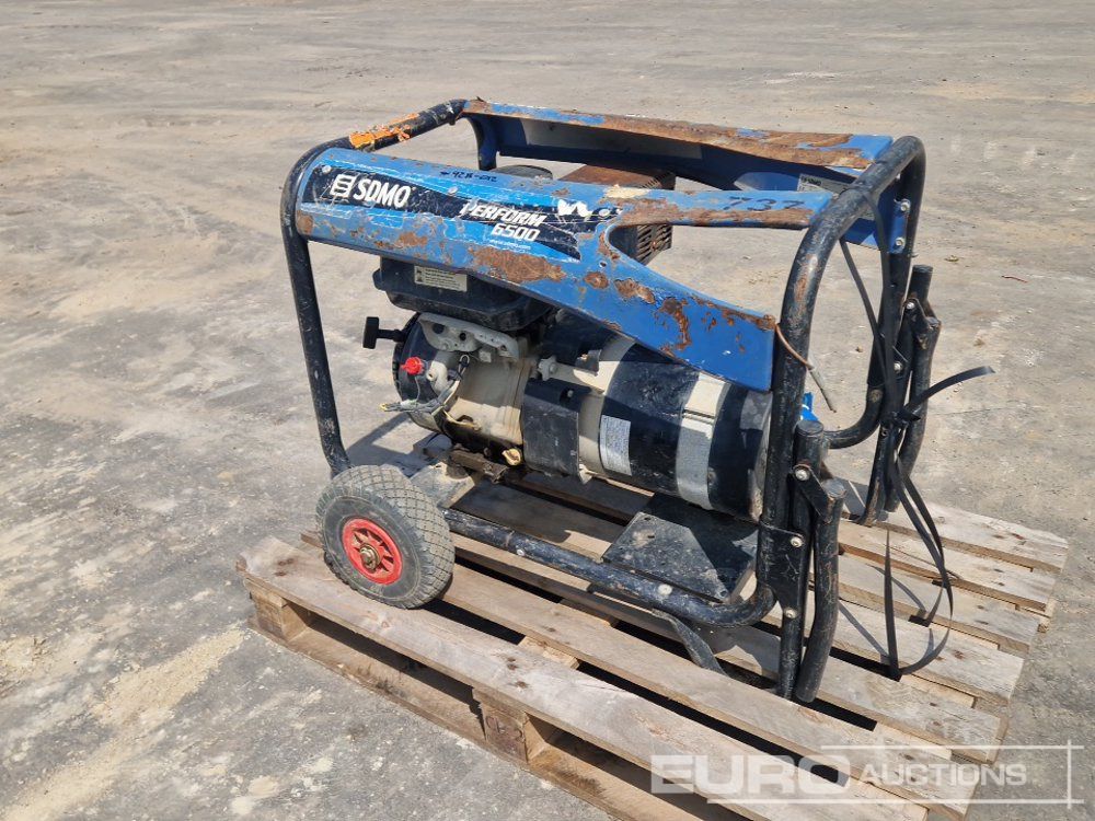 SDMO PERFORM 6500 - Generador industriale: foto 4 SDMO PERFORM 6500 - Generador industriale: foto 4