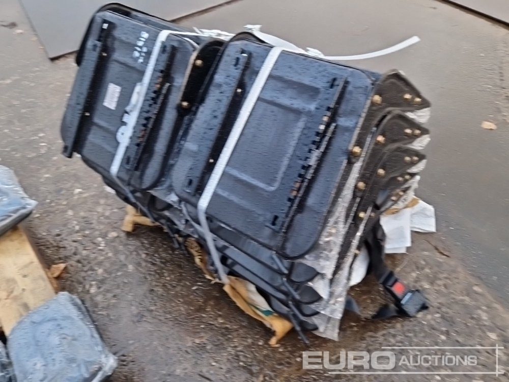 Unused 2025 Equipment Seats (10 of) - Equipo de taller: foto 1 Unused 2025 Equipment Seats (10 of) - Equipo de taller: foto 1