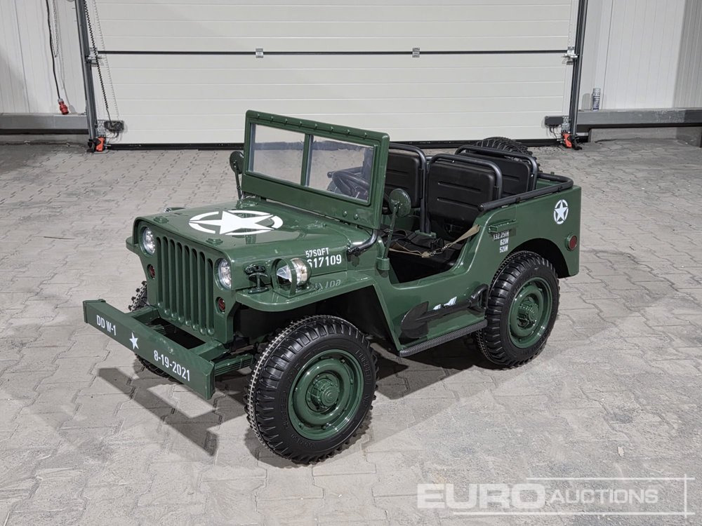 Unused Mini Jeep, 3 Seater for Kids, Remote Control, Fast Charger - Cuadrimoto: foto 1 Unused Mini Jeep, 3 Seater for Kids, Remote Control, Fast Charger - Cuadrimoto: foto 1