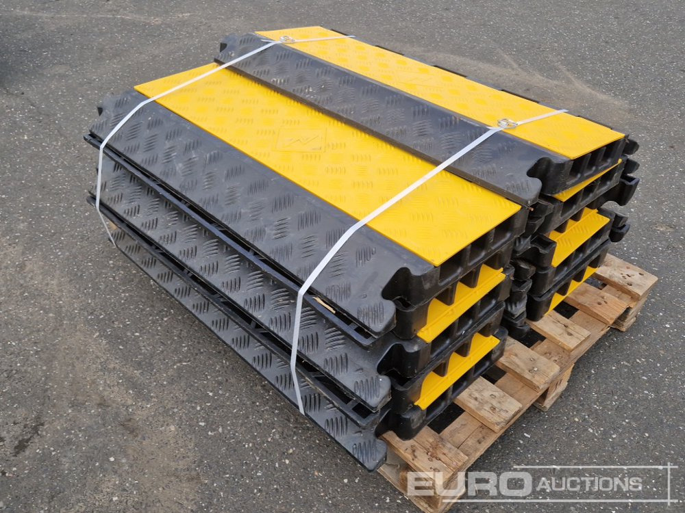 Unused Road Cable Protection, 3 Chanelns - Equipo de construcción: foto 4 Unused Road Cable Protection, 3 Chanelns - Equipo de construcción: foto 4