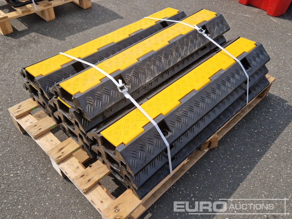 Unused Road Cable Protection, Single Channel - Equipo de construcción: foto 1 Unused Road Cable Protection, Single Channel - Equipo de construcción: foto 1