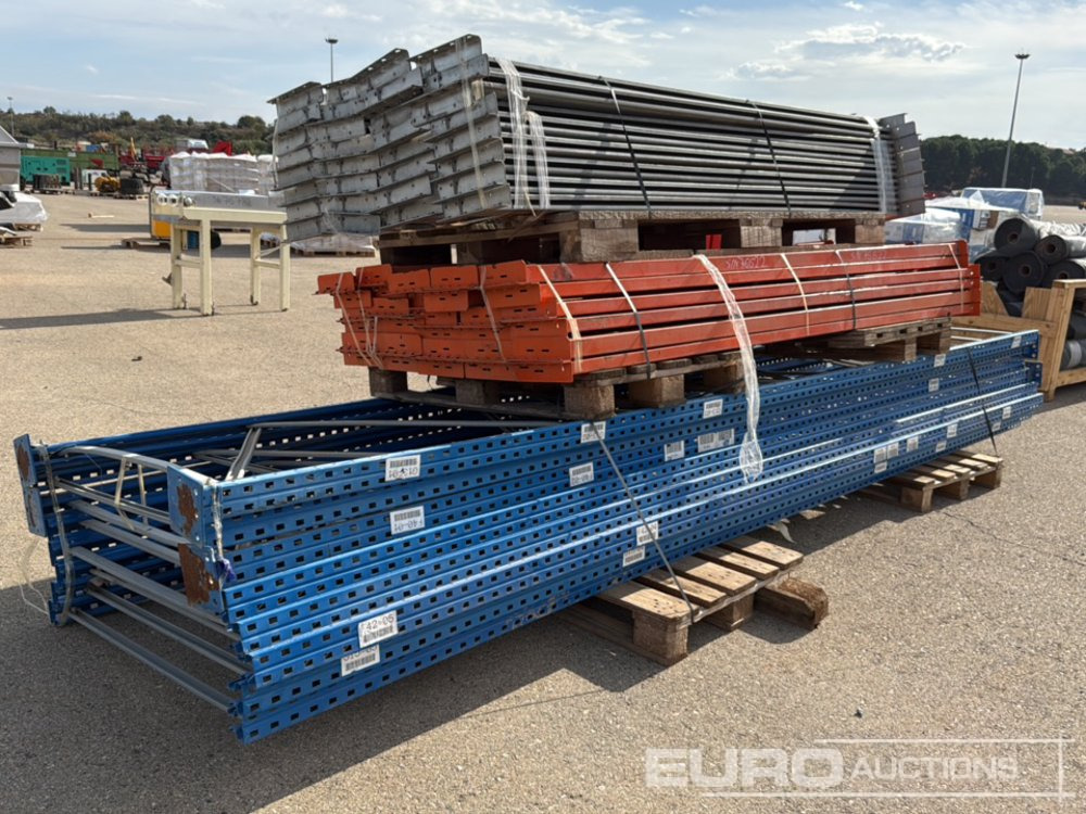 Pallet Raking Side Frames & Posts - Equipo de construcción: foto 1 Pallet Raking Side Frames & Posts - Equipo de construcción: foto 1