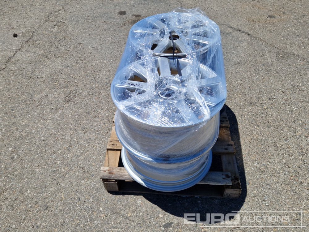 Pallet of Rims (4 of) - Neumático: foto 4 Pallet of Rims (4 of) - Neumático: foto 4