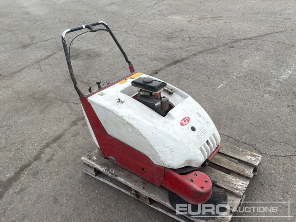 RCM Walk Behind Sweeper / Barredora - Equipo de construcción: foto 4 RCM Walk Behind Sweeper / Barredora - Equipo de construcción: foto 4