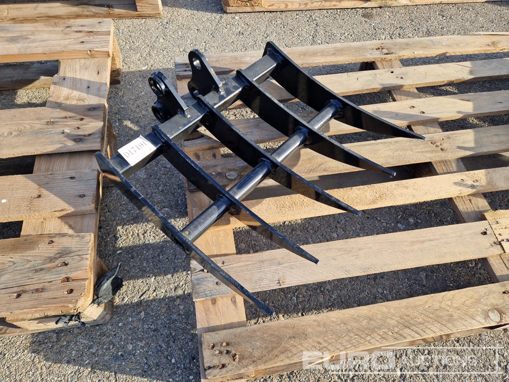 Unused 2025 Captok Rake to suit 1-2 Excavator / Rastrillo para Excavadora 1-2 Toneladas - Cazo: foto 1 Unused 2025 Captok Rake to suit 1-2 Excavator / Rastrillo para Excavadora 1-2 Toneladas - Cazo: foto 1