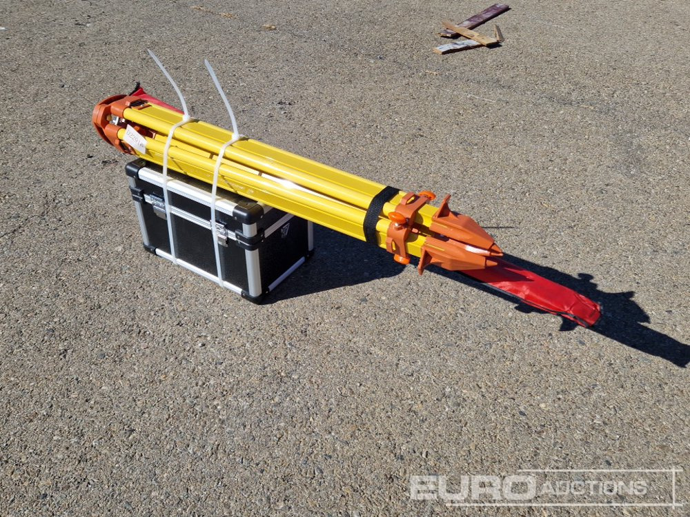 Unused 2025 Captok Self-Leveling Rotary Laser Level With Batteries, Receiver, Tripod, Grade Rod - Equipo de taller: foto 1 Unused 2025 Captok Self-Leveling Rotary Laser Level With Batteries, Receiver, Tripod, Grade Rod - Equipo de taller: foto 1