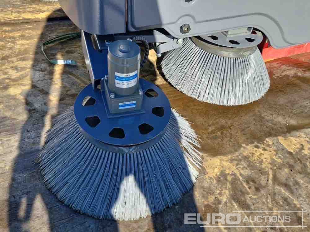 Barredora vial Unused 2025 Kaster S.2000: foto 12 Barredora vial Unused 2025 Kaster S.2000: foto 12