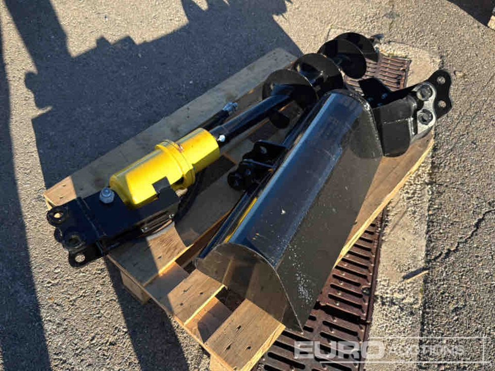 Unused Set of Auger, 800mm Cleaning Bucket, 200mm Digging Bucket to suit JPC Excavator / Conjunto Ahoyador y Cazos - Cazo: foto 4 Unused Set of Auger, 800mm Cleaning Bucket, 200mm Digging Bucket to suit JPC Excavator / Conjunto Ahoyador y Cazos - Cazo: foto 4