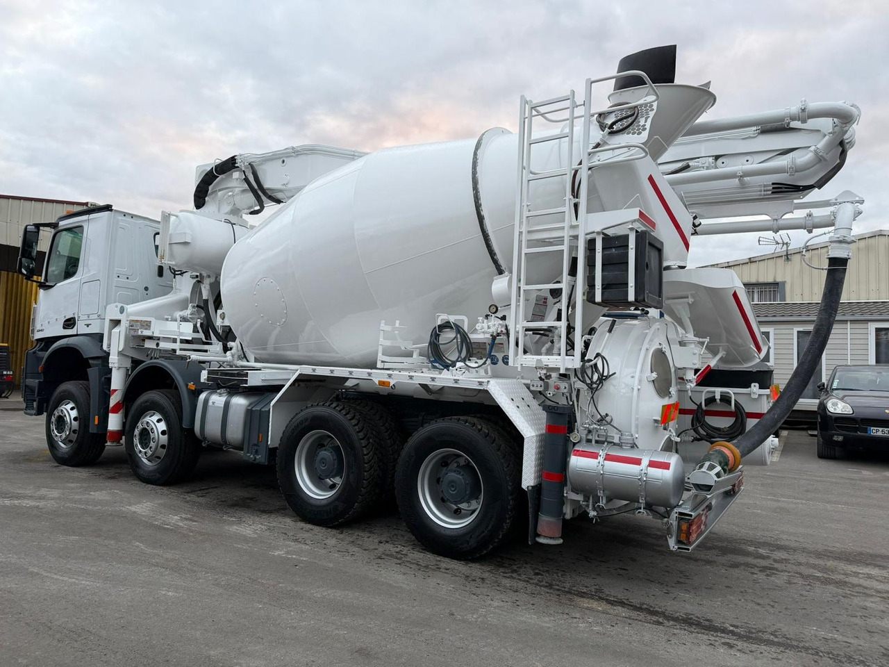 Camion béton pompe Mercedes Arocs 3240 DV-125-FH - Bomba de hormigón: foto 4 Camion béton pompe Mercedes Arocs 3240 DV-125-FH - Bomba de hormigón: foto 4