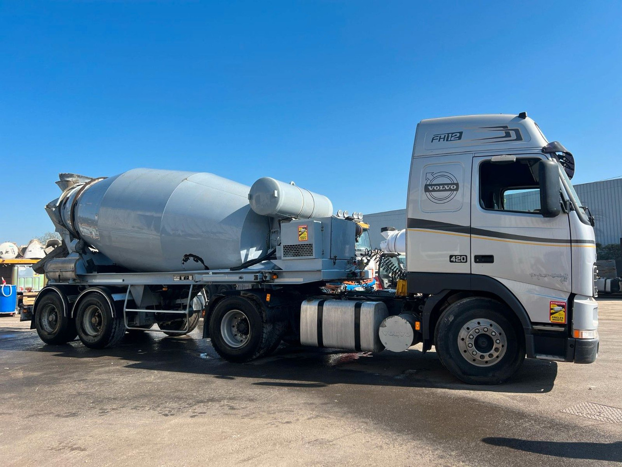 Liebherr Concrete semi trailer - Remolque: foto 4 Liebherr Concrete semi trailer - Remolque: foto 4