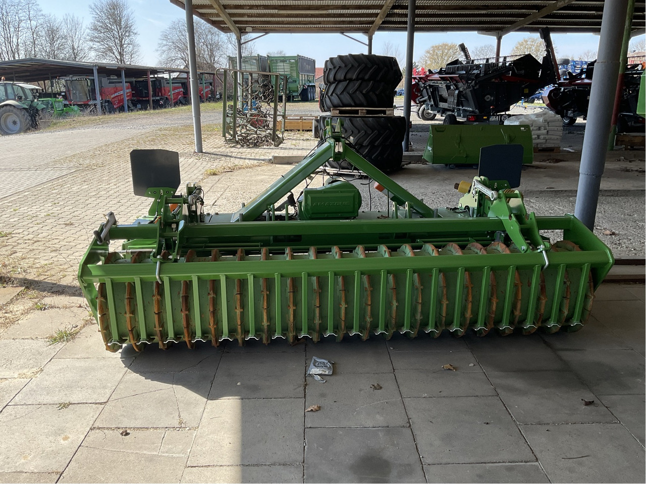 Amazone KX 3001 Anbaukreiselgrubbe - Equipo para trabajo del suelo: foto 2 Amazone KX 3001 Anbaukreiselgrubbe - Equipo para trabajo del suelo: foto 2