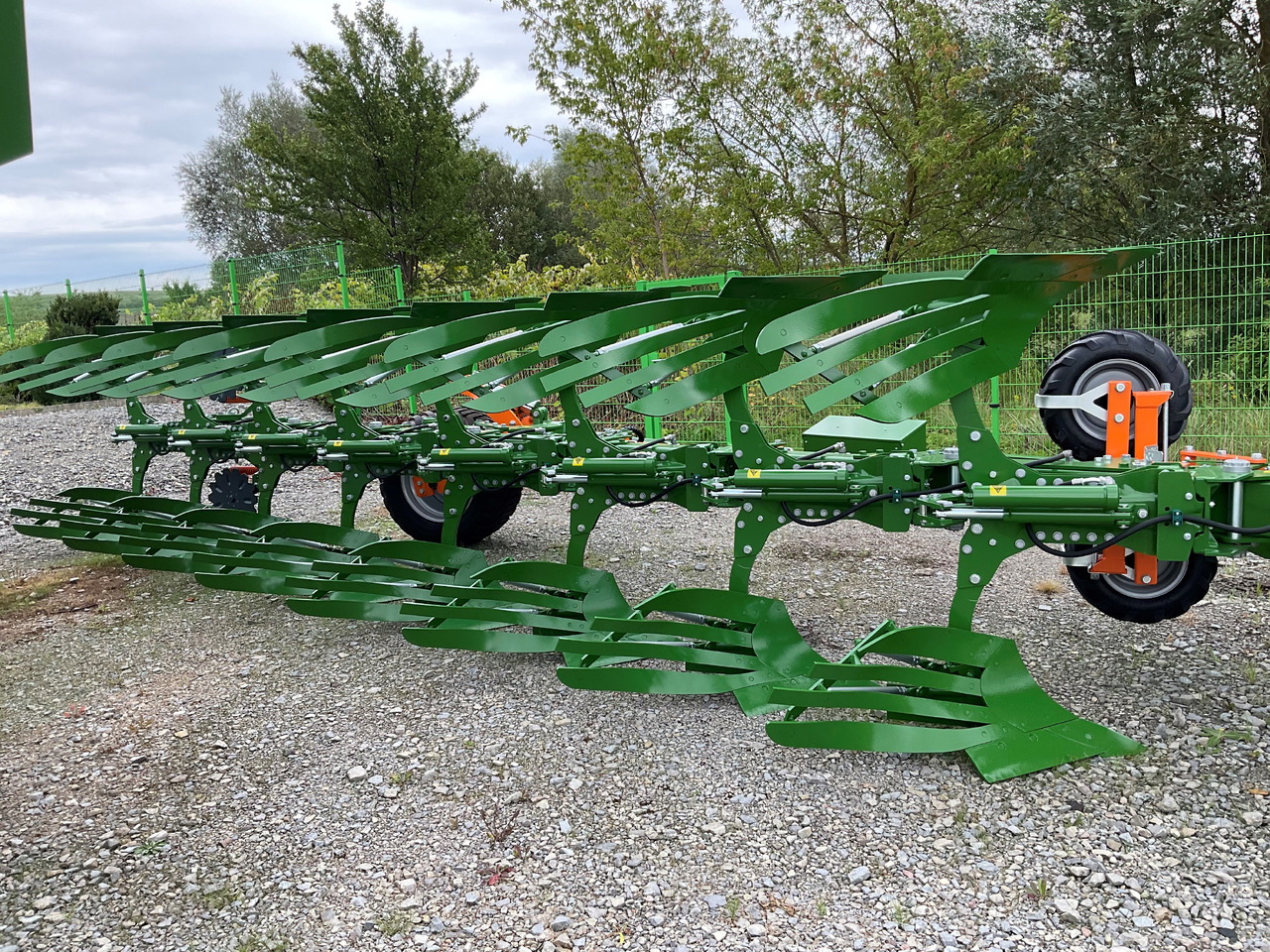 Amazone Tyrok 400 OL V 7 1 100 - Arado: foto 1 Amazone Tyrok 400 OL V 7 1 100 - Arado: foto 1
