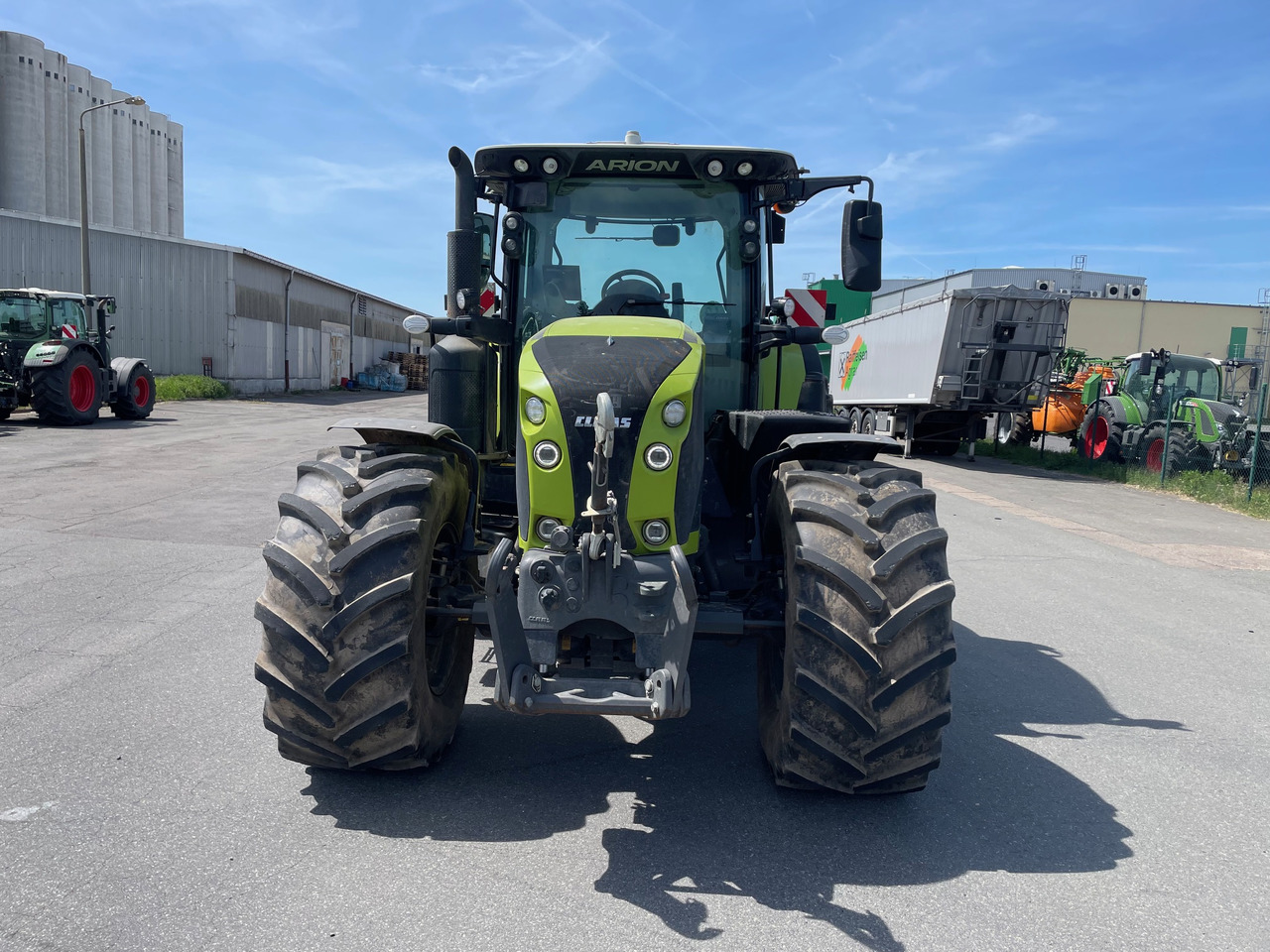 Tractor Claas Arion 660 C-matic: foto 8