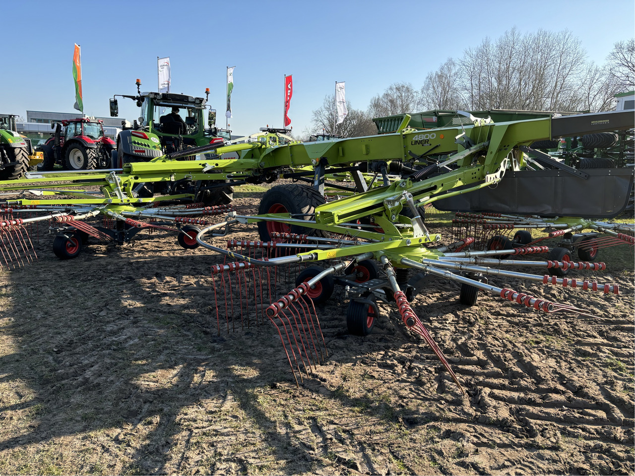 Claas Liner 4800 Trend - Henificadora: foto 3 Claas Liner 4800 Trend - Henificadora: foto 3