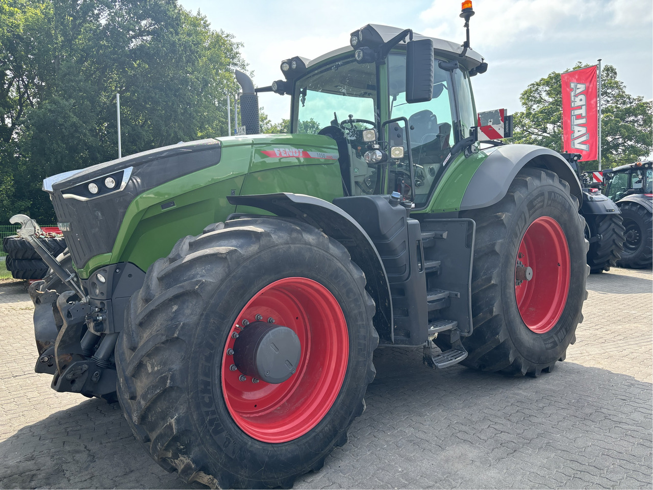 Fendt 1050 Vario Gen3 Profi - Tractor: foto 1 Fendt 1050 Vario Gen3 Profi - Tractor: foto 1