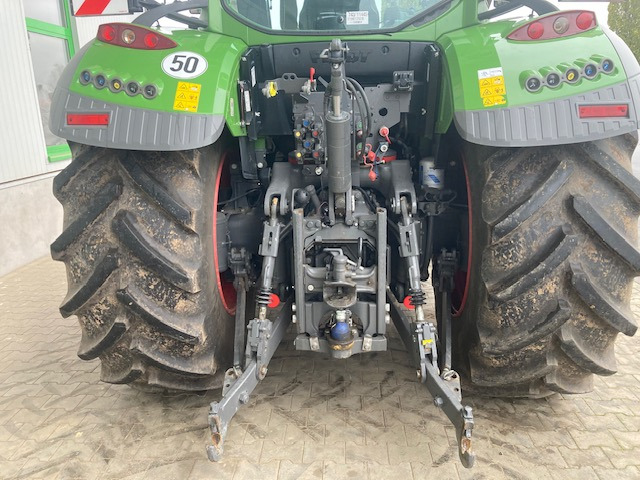 Tractor Fendt 724 Vario S4 Profi: foto 10