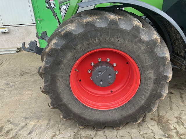 Tractor Fendt 724 Vario S4 Profi: foto 9
