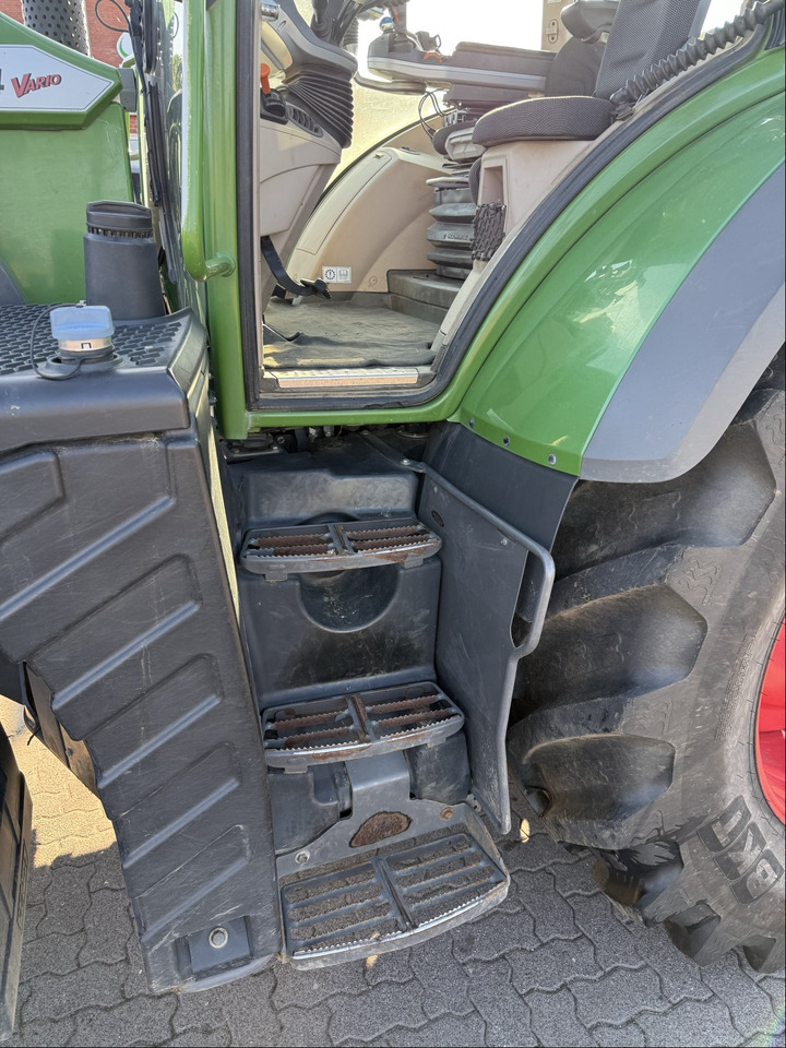 Fendt 724 Vario S4 ProfiPlus - Tractor: foto 2 Fendt 724 Vario S4 ProfiPlus - Tractor: foto 2