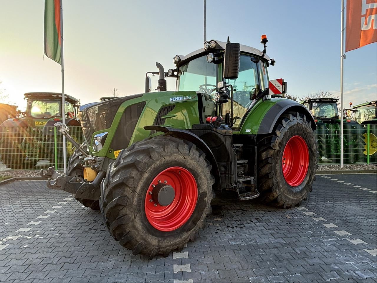 Fendt 826 Vario S4 ProfiPlus - Tractor: foto 1 Fendt 826 Vario S4 ProfiPlus - Tractor: foto 1
