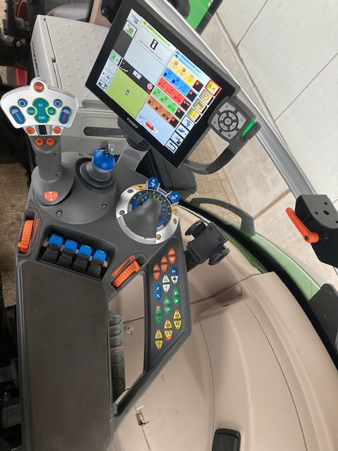 Fendt 828 Vario S4 Profi - Tractor: foto 3 Fendt 828 Vario S4 Profi - Tractor: foto 3