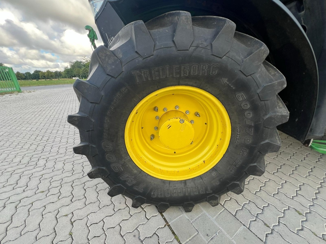 John Deere 6215 R - Tractor: foto 4 John Deere 6215 R - Tractor: foto 4