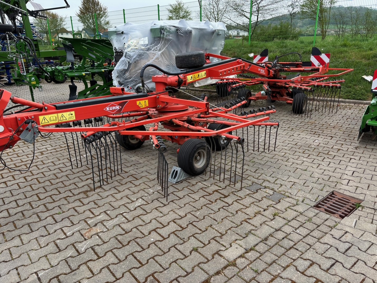 Kuhn Schwader 6632 - Henificadora: foto 1 Kuhn Schwader 6632 - Henificadora: foto 1