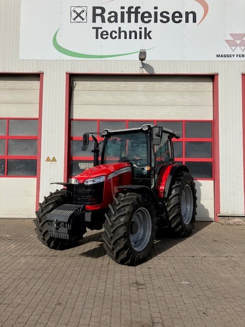 Massey Ferguson 5712 M 4WD Cab Essential - Tractor: foto 1 Massey Ferguson 5712 M 4WD Cab Essential - Tractor: foto 1