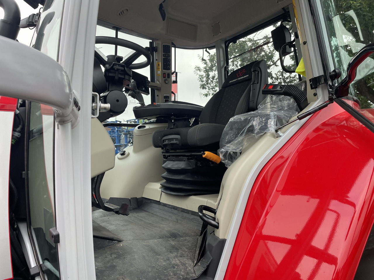 Massey Ferguson 6S.145 Dyna-VT EXCLUSIVE - Tractor: foto 5 Massey Ferguson 6S.145 Dyna-VT EXCLUSIVE - Tractor: foto 5