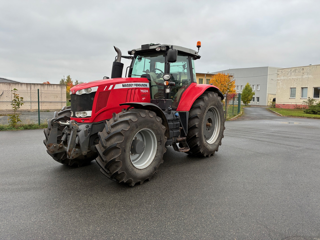 Massey Ferguson 7624 Dyna-VT - Tractor: foto 1 Massey Ferguson 7624 Dyna-VT - Tractor: foto 1
