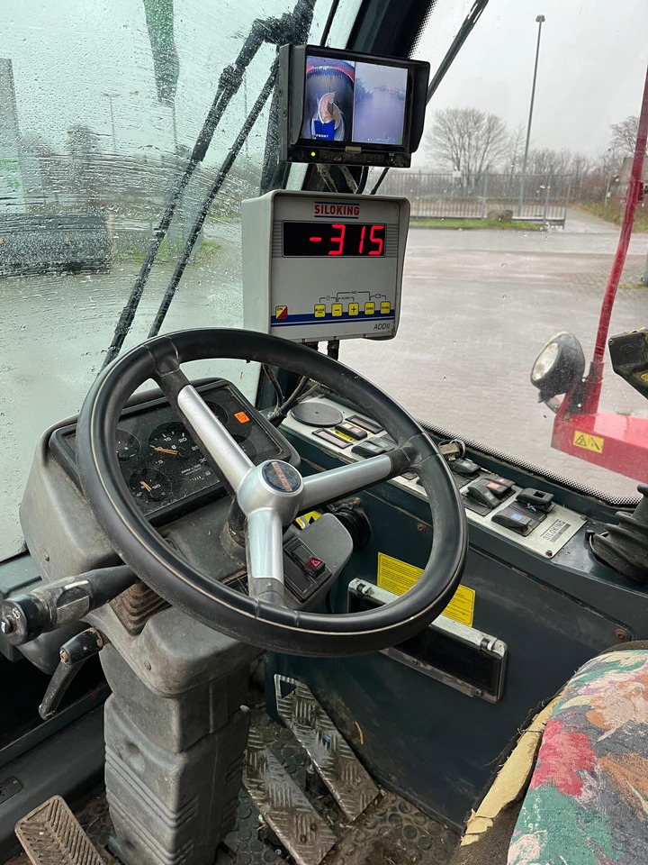 Mayer Siloking Selbstfahrer 13m³ - Desensiladora: foto 3 Mayer Siloking Selbstfahrer 13m³ - Desensiladora: foto 3