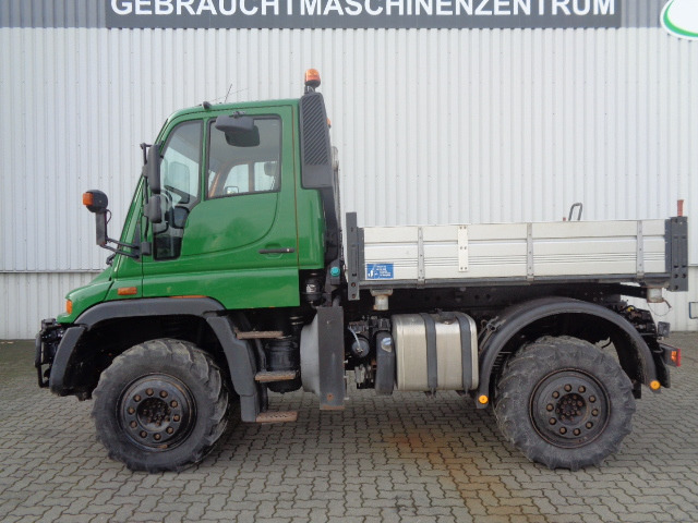 Mercedes U400 - Tractor: foto 1 Mercedes U400 - Tractor: foto 1