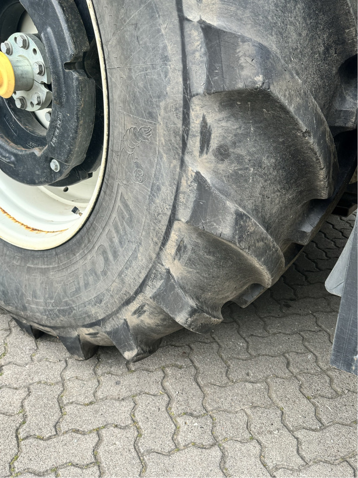 New Holland T7.315 - Tractor: foto 2 New Holland T7.315 - Tractor: foto 2