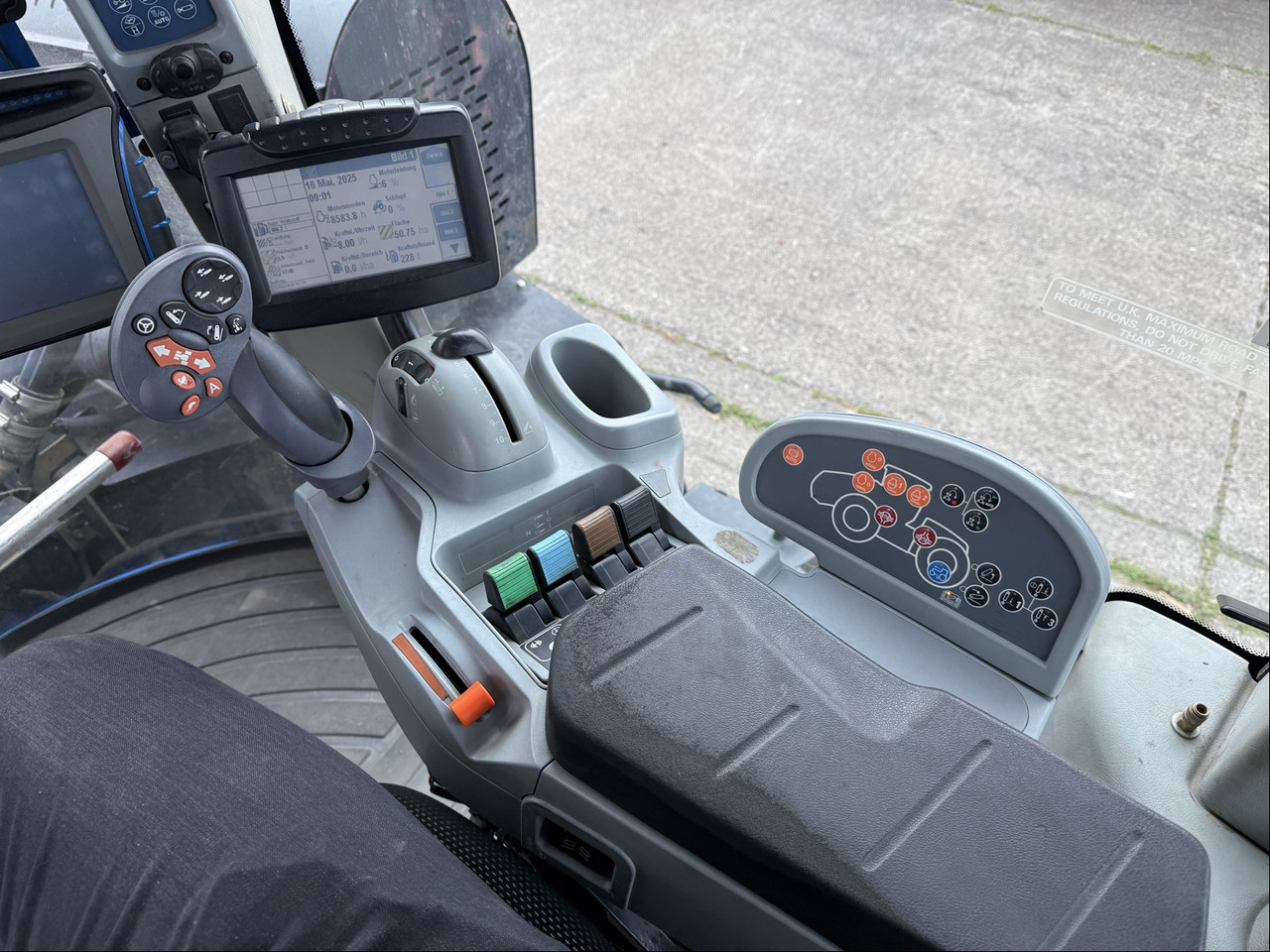Tractor New Holland T9.560: foto 10