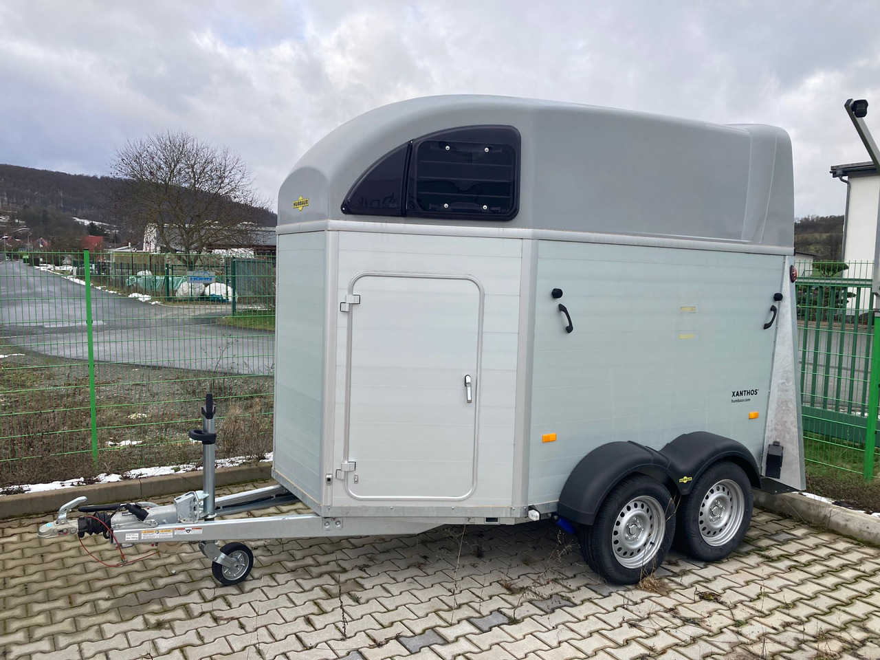 Humbaur Xanthos 2400 - Remolque: foto 1 Humbaur Xanthos 2400 - Remolque: foto 1
